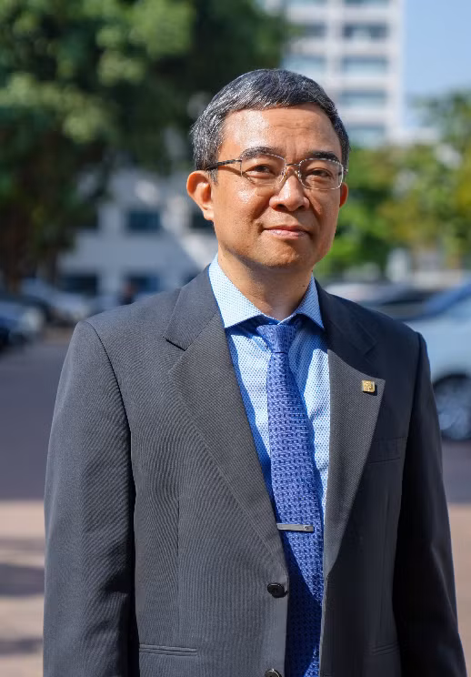 thầy Việt Anh.png