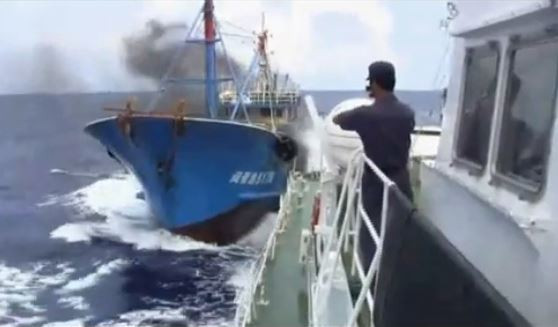 Cả Nhật Bản, Việt Nam và Philippines đều phải đối mặt với "hành động kẻ cướp" của Trung Quốc trên biển.