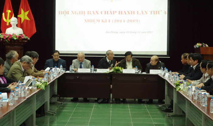 Thứ trưởng Hùng đánh giá Hiệp hội gần như tay không nhưng đã làm tốt công tác tư vấn chính sách giáo dục