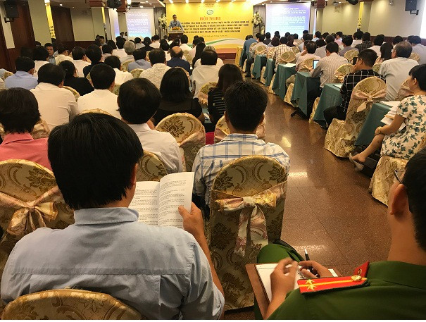 Toàn cảnh hội nghị.