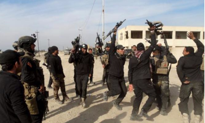 Lực lượng quân đội, an ninh Iraq mừng chiến thắng tại Ramadi, ảnh: Reuters. Lực lượng quân đội, an ninh Iraq mừng chiến thắng tại Ramadi, ảnh: Reuters.