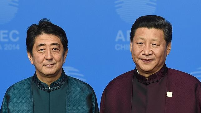 Thủ tướng Nhật Bản Shinzo Abe và Chủ tịch Trung Quốc Tập Cận Bình, ảnh: ABC.ES. Thủ tướng Nhật Bản Shinzo Abe và Chủ tịch Trung Quốc Tập Cận Bình, ảnh: ABC.ES.