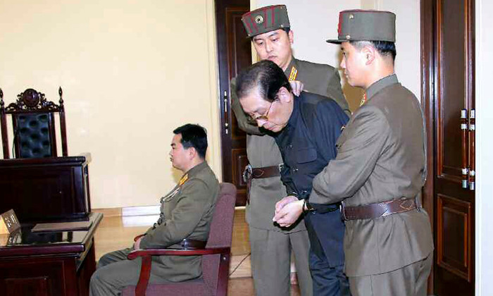 Vụ Bắc Triều Tiên hành quyết ông Jang Song-thaek cũng gây chấn động dư luận. Ảnh: The Guardian. Vụ Bắc Triều Tiên hành quyết ông Jang Song-thaek cũng gây chấn động dư luận. Ảnh: The Guardian.