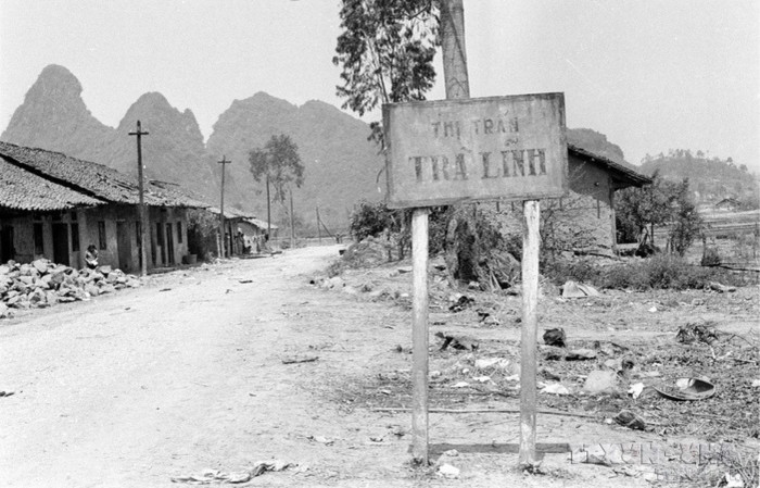 Thị trấn Trà Lĩnh (tỉnh Cao Bằng) bị địch phá hủy (1979). (Ảnh: Sĩ Châu/TTXVN) 17ca7c480a-be62-4138-86de-344be26a2709-1708157711.jpg
