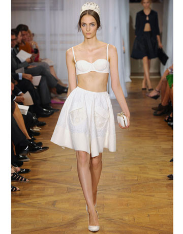 Mẫu thiết kế của hãng Nina Ricci Xuân 2012 Mẫu thiết kế của hãng Nina Ricci Xuân 2012