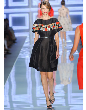 Mẫu thiết kế của hãng Christian Dior Xuân 2012 Mẫu thiết kế của hãng Christian Dior Xuân 2012