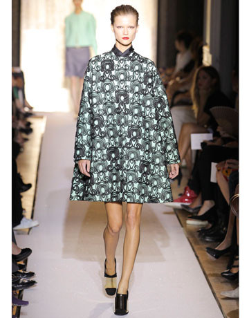 Mẫu thiết kế của hãng Yves Saint Laurent Xuân 2012 Mẫu thiết kế của hãng Yves Saint Laurent Xuân 2012