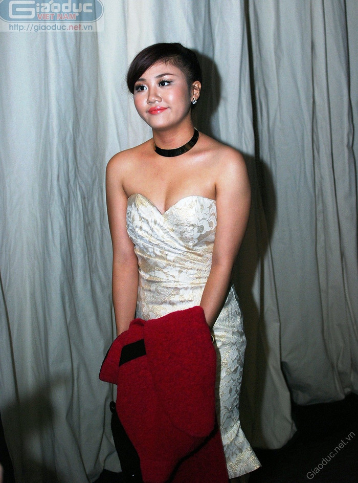 Lê Hiếu và Mai Hương thật đẹp đôi, khán giả rất kì vọng trong thời gian tới sẽ được nghe hai người cùng song ca trong các chương trình ca nhạc và MV mới. Lê Hiếu và Mai Hương thật đẹp đôi, khán giả rất kì vọng trong thời gian tới sẽ được nghe hai người cùng song ca trong các chương trình ca nhạc và MV mới.