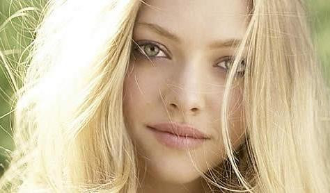 Amanda Seyfried vào vai Cosette trong Những người khốn khổ.