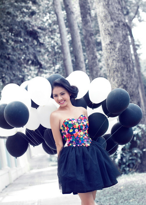 Thời gian qua, Vân Trang không xuất hiện nhiều tại các event lẫn trong các bộ ảnh thời trang. Lý do chính là vì cô muốn tập trung vào công việc diễn xuất, với rất nhiều bộ phim mới. Ngoài ra, Vân Trang còn tiếp tục đảm nhận vai trò MC cho một chương trình truyền hình và chạy show kịch nói.