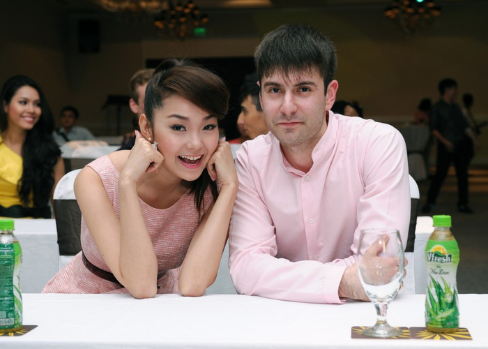 Minh Hằng và Atanas Georgiev Malamov, số báo danh 10 Minh Hằng và Atanas Georgiev Malamov, số báo danh 10