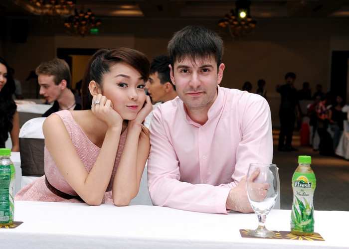 Minh Hằng và Atanas Georgiev Malamov, số báo danh 10 Minh Hằng và Atanas Georgiev Malamov, số báo danh 10