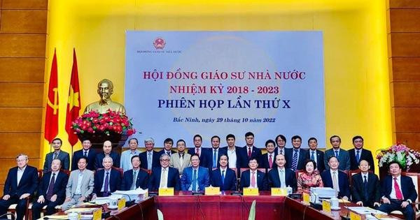 Phiên họp lần thứ 10 của Hội đồng Giáo sư Nhà nước nhiệm kỳ 2018-2023 (ngày 29/10/2022). Phiên họp lần thứ 10 của Hội đồng Giáo sư Nhà nước nhiệm kỳ 2018-2023 (ngày 29/10/2022).