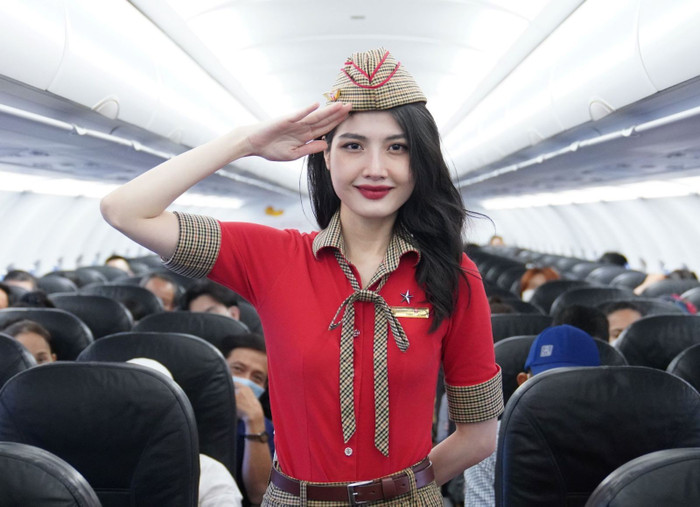 Vietjet cabin crew.jpg