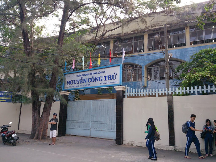 Học trò không phải là đối tượng để bán hàng kiếm lợi ảnh 3 Học trò không phải là đối tượng để bán hàng kiếm lợi ảnh 3