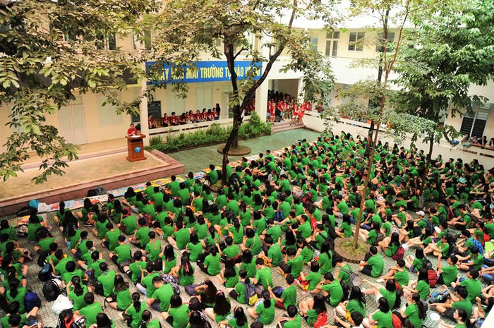 Chương trình Định hướng và Phát triển tân học sinh Chuyên Ngoại ngữ thường được biết đến với tên Ten Plus (10+). Ảnh: ulis.vnu.edu.vn Chương trình Định hướng và Phát triển tân học sinh Chuyên Ngoại ngữ thường được biết đến với tên Ten Plus (10+). Ảnh: ulis.vnu.edu.vn