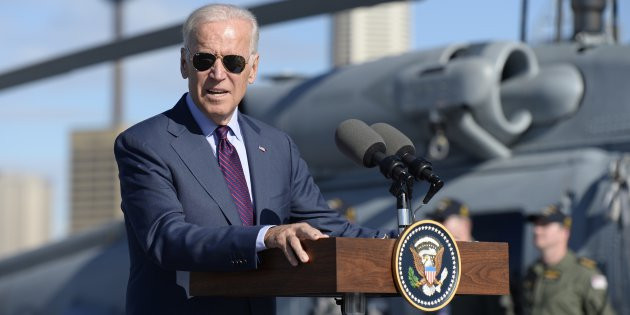 Phó Tổng thống Mỹ Joe Biden đã có chuyến công du "cơn lốc" tới Australia để khẳng định vai trò và sự hiện diện của Mỹ tại châu Á - Thái Bình Dương trong khi ông Obama im lặng. Ảnh: The Huffington Post Australia. Phó Tổng thống Mỹ Joe Biden đã có chuyến công du "cơn lốc" tới Australia để khẳng định vai trò và sự hiện diện của Mỹ tại châu Á - Thái Bình Dương trong khi ông Obama im lặng. Ảnh: The Huffington Post Australia.