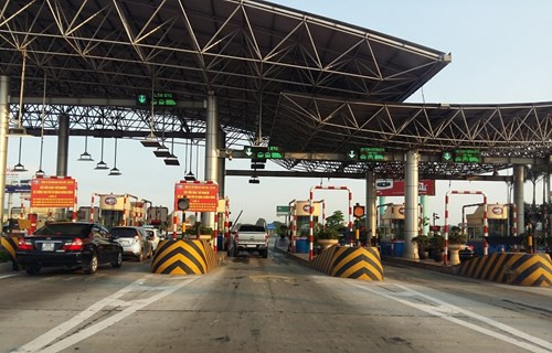 Người dân bức xúc đến mức cứ nhìn thấy BOT là... chửi (Ảnh: NQ) Người dân bức xúc đến mức cứ nhìn thấy BOT là... chửi (Ảnh: NQ)