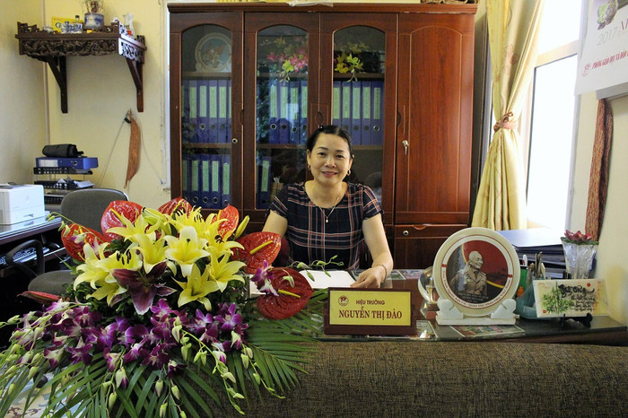 Bà Nguyễn Thị Đào, Hiệu trưởng Trường tiểu học Uy Nỗ (Ảnh: Trần Phương)