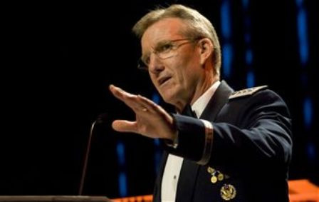 Phó tham mưu trưởng Không quân Mỹ, trung tướng Herbert Carlisle. Ảnh: Internet Phó tham mưu trưởng Không quân Mỹ, trung tướng Herbert Carlisle. Ảnh: Internet