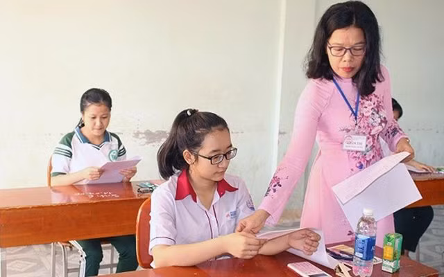 Thí sinh tham dự kỳ thi học sinh giỏi quốc gia trung học phổ thông năm 2019 tại tỉnh Bình Thuận. Ảnh chỉ có tính chất minh họa, nguồn: Phạm Huệ / Báo Nhân Dân.