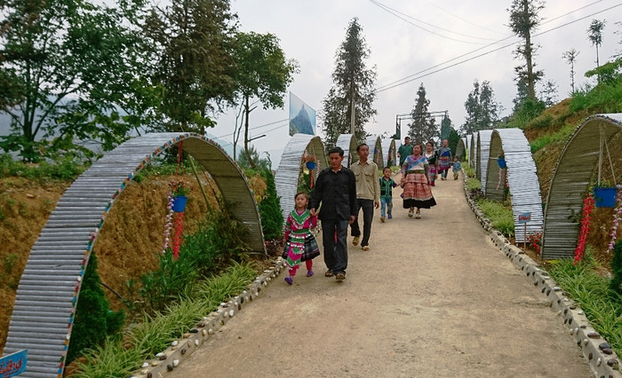 Con đường đến trường của các em học sinh trường Thải Giàng Phố. (Ảnh: LC) Con đường đến trường của các em học sinh trường Thải Giàng Phố. (Ảnh: LC)