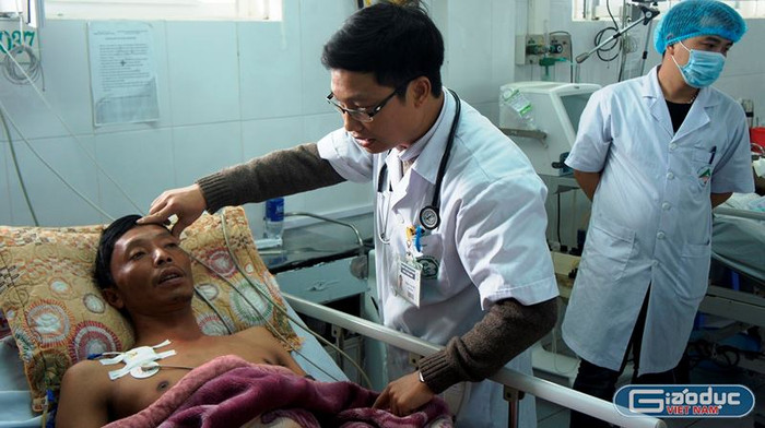 Một nạn nhân của rượu thủ công không rõ nguồn gốc. (Ảnh: LC) Một nạn nhân của rượu thủ công không rõ nguồn gốc. (Ảnh: LC)