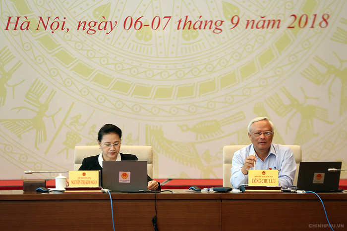 Chủ tịch Quốc hội Nguyễn Thị Kim Ngân dự hội nghị. Phó Chủ tịch Quốc hội Uông Chu Lưu chủ trì hội nghị. (Ảnh: VGP/Đình Nam) Chủ tịch Quốc hội Nguyễn Thị Kim Ngân dự hội nghị. Phó Chủ tịch Quốc hội Uông Chu Lưu chủ trì hội nghị. (Ảnh: VGP/Đình Nam)