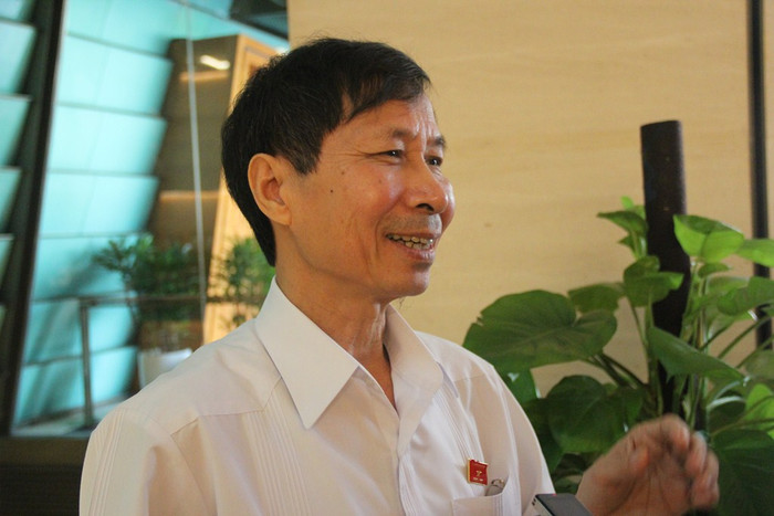 Đại biểu Bùi Văn Phương trao đổi với phóng viên báo Điện tử Giáo dục Việt Nam. ảnh: ĐT. Đại biểu Bùi Văn Phương trao đổi với phóng viên báo Điện tử Giáo dục Việt Nam. ảnh: ĐT.