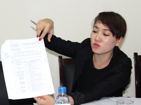 Bà Nguyễn Thị Kim Dung, Phó CVP Cục Trồng trọt khẳng định: Cục không phát hành Văn bản số 67/TT-ĐPB cho phép DN nhập 160 tấn phân bón từ Ấn Độ về khảo nghiệm. Ảnh: Minh Độ Bà Nguyễn Thị Kim Dung, Phó CVP Cục Trồng trọt khẳng định: Cục không phát hành Văn bản số 67/TT-ĐPB cho phép DN nhập 160 tấn phân bón từ Ấn Độ về khảo nghiệm. Ảnh: Minh Độ