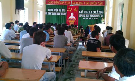 Nga Sơn là một trong số huyện, thành phố có sai phạm trong quá trình hỗ trợ tiền dạy nghề cho các doanh nghiệp, cơ sở dạy nghề. Nga Sơn là một trong số huyện, thành phố có sai phạm trong quá trình hỗ trợ tiền dạy nghề cho các doanh nghiệp, cơ sở dạy nghề.