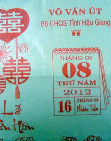 Thêm một trường hợp in tên cơ quan lên thiệp cưới ở miền Tây. Ảnh: Lê Quốc