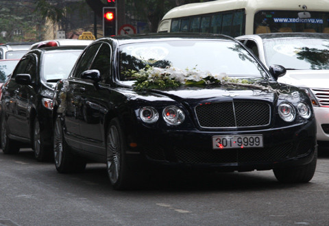 Bentley Flying Spur Speed mang biển tứ quý. Ảnh: Quyền Anh, VnExpress