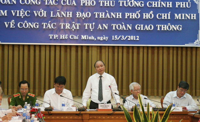 Phó Thủ tướng Nguyễn Xuân Phúc chỉ đạo tại buổi làm việc Phó Thủ tướng Nguyễn Xuân Phúc chỉ đạo tại buổi làm việc