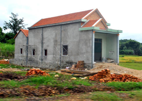 Khu đất Gò Chu - "đất vàng", UBND xã Sơn Thành cấp cho người nhà, bà con cán bộ trong xã, thôn. Ảnh: Trí Tín.