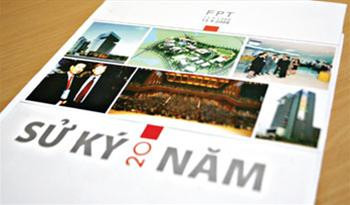 Bìa và trang 479 của cuốn sách “FPT – Sử kí 20 năm”. Ảnh: Internet Bìa và trang 479 của cuốn sách “FPT – Sử kí 20 năm”. Ảnh: Internet