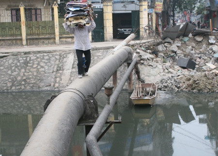 Không khác gì... diễn xiếc