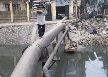 Không khác gì... diễn xiếc