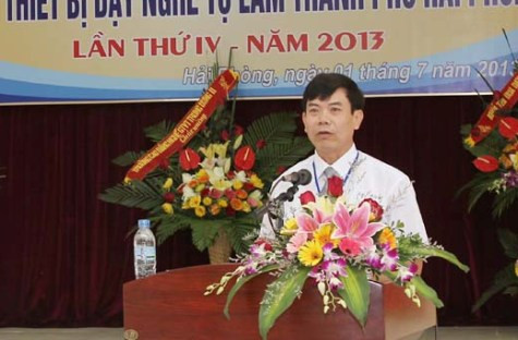 Bị tố cáo hàng loạt sai phạm nhưng ông Dũng không đồng ý làm việc với cơ quan báo chí. Bị tố cáo hàng loạt sai phạm nhưng ông Dũng không đồng ý làm việc với cơ quan báo chí.