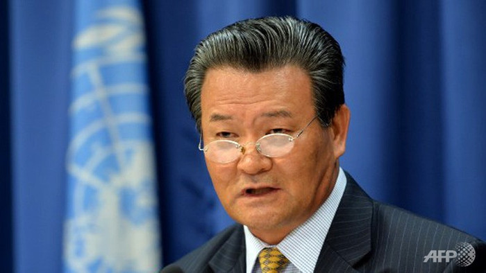 Đại sứ Bắc Triều Tiên tại Liên Hợp Quốc Sin Son-ho Đại sứ Bắc Triều Tiên tại Liên Hợp Quốc Sin Son-ho