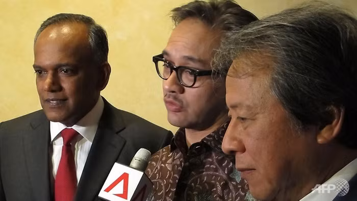 Ngoại trưởng 3 nước Singapore, Indonesia và Malaysia trả lời báo chí bên lề Hội nghị Ngoại trưởng ASEAN tại Brunei