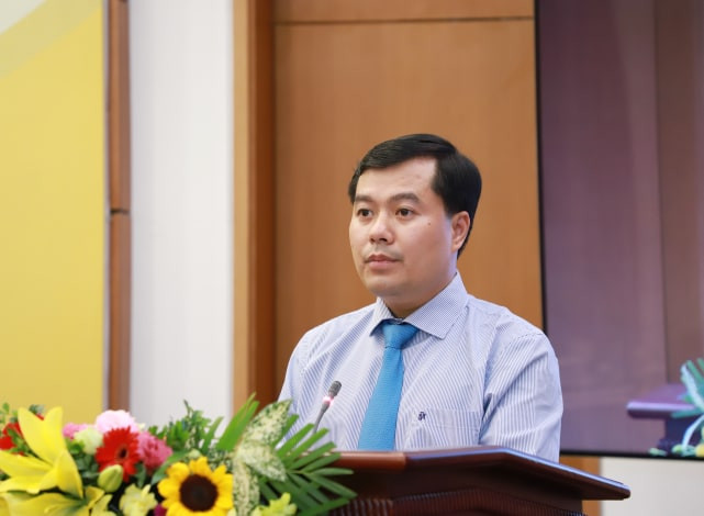 Ông Nguyễn Mạnh Hùng thông tin về Kỳ họp thứ 7. Ảnh: Ngọc Thắng.