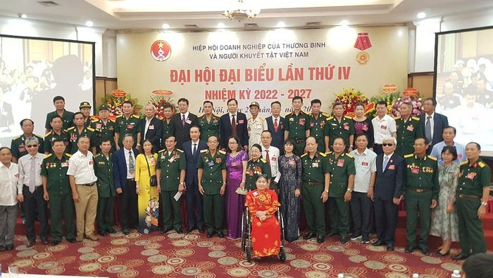 Ban chấp hành của Hiệp hội nhiệm kỳ 2022-2027 ra mắt Đại hội.