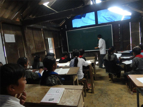 Mẹ của em ở trường là cô giáo mến thương ảnh 3