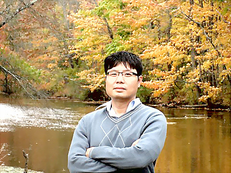 GS Vũ Hà Văn, một trong những nhà toán học hàng đầu thế giới người Việt. GS Vũ Hà Văn, một trong những nhà toán học hàng đầu thế giới người Việt.