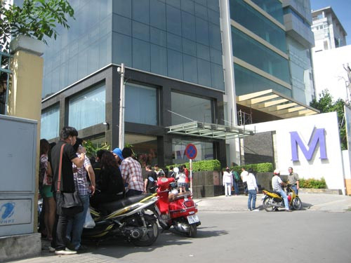 Phụ huynh và học sinh hoang mang khi Trường Melior đột ngột ngưng hoạt động. Phụ huynh và học sinh hoang mang khi Trường Melior đột ngột ngưng hoạt động.