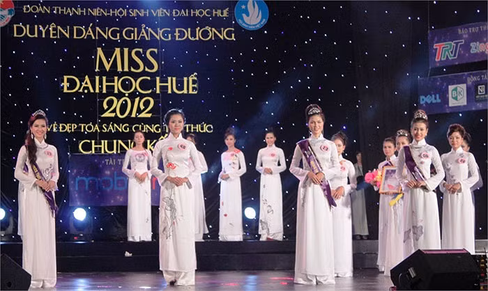 >>Những hotgirl xinh đẹp làm điên đảo cư dân mạng (P1) >>Những nữ sinh đẹp hơn cả búp bê Babie Những khoảnh khắc đáng yêu của Á hậu Dương Tú Anh Những hotgirl xinh đẹp làm "điên đảo" cư dân mạng (P3) Những hotgirl xinh đẹp làm "điên đảo" cư dân mạng (P2) Những nữ sinh đẹp hơn cả búp bê Barbie (P2)