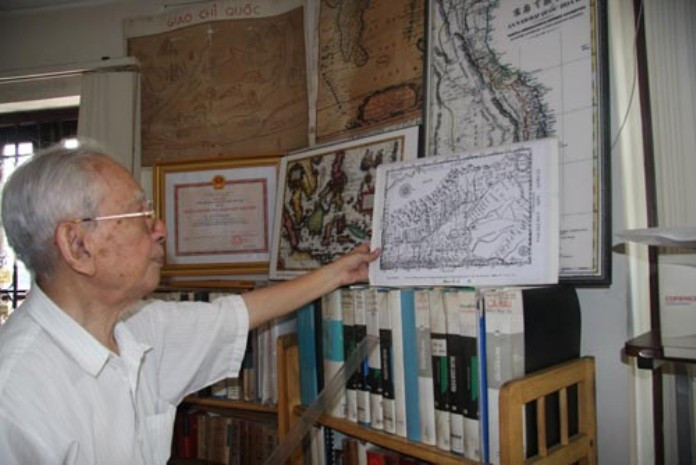 Nhà nghiên cứu Nguyễn Đình Đầu giới thiệu về các bản đồ xác định chủ quyền Việt Nam tại Hoàng Sa và Trường Sa Nhà nghiên cứu Nguyễn Đình Đầu giới thiệu về các bản đồ xác định chủ quyền Việt Nam tại Hoàng Sa và Trường Sa
