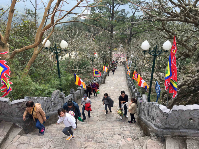 Tỉnh Quảng Ninh cho rằng việc thu phí tham quan Yên Tử nhằm giảm gánh nặng cho ngân sách