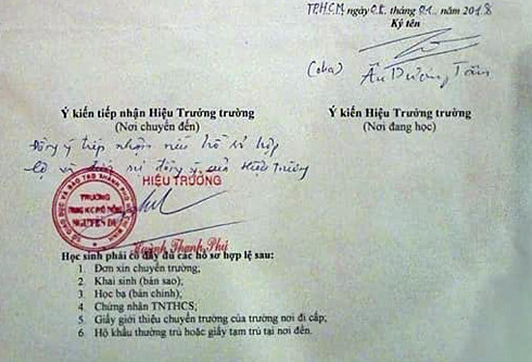 Mặc dù được Hiệu trưởng trường nơi chuyển đến có ý kiến tiếp nhận nhưng học sinh vẫn chưa thể chuyển đi nếu không có ý kiến của trường đang học. (Ảnh: Đan Quỳnh) Mặc dù được Hiệu trưởng trường nơi chuyển đến có ý kiến tiếp nhận nhưng học sinh vẫn chưa thể chuyển đi nếu không có ý kiến của trường đang học. (Ảnh: Đan Quỳnh)